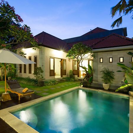 Kubal Villa And Living Seminyak 坎古 外观 照片